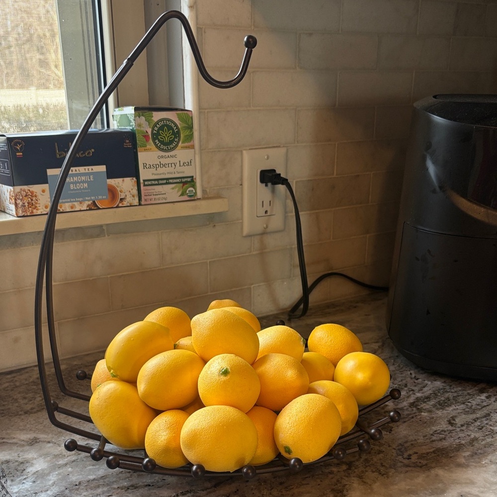 FAKE LEMONS - stand not included (28 count)
